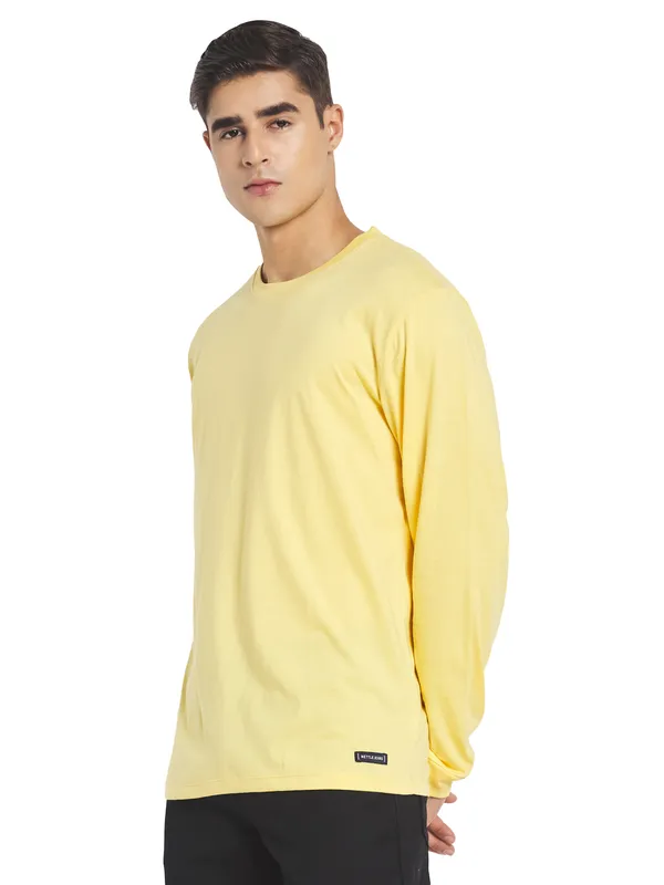 METTLE Men Yellow Solid Cotton T-shirt
