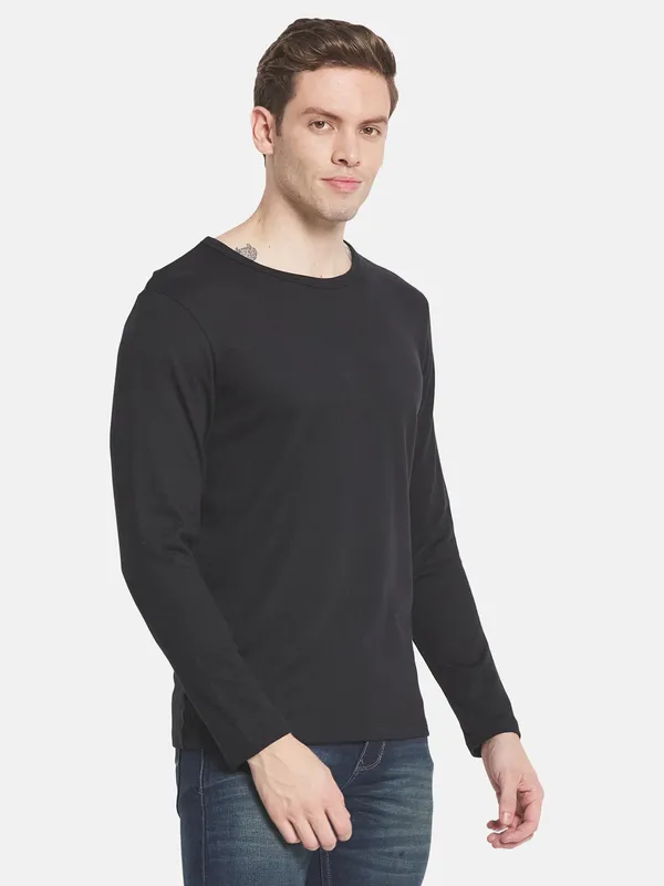 Men Black T-shirt