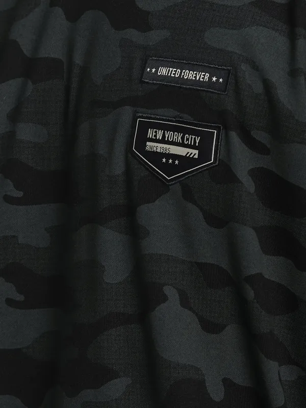 Men Black Camouflage Printed T-shirt