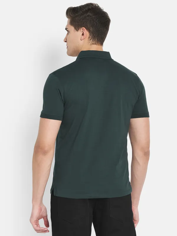 Octave Men Green Polo Collar T-shirt
