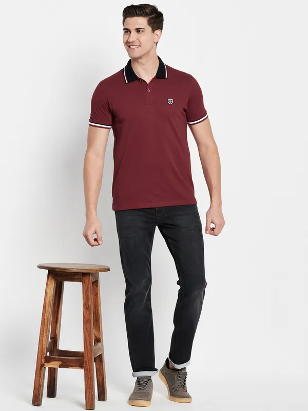 Octave Men Maroon Polo Collar T-shirt