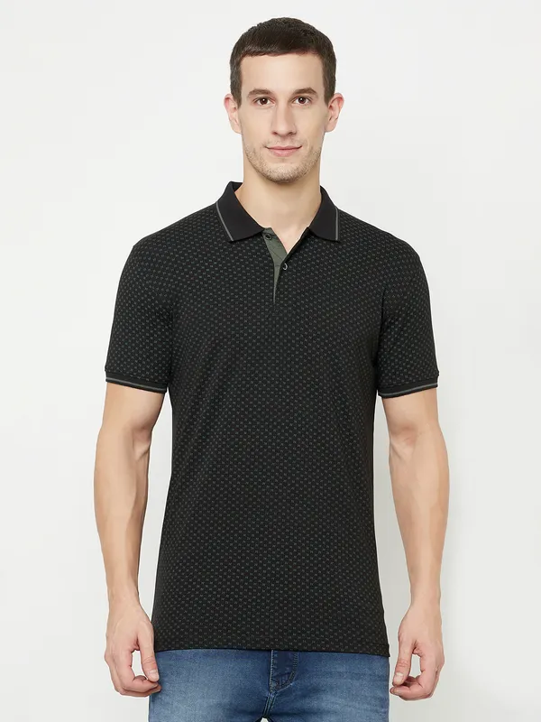 Octave Men Black Polo Collar T-shirt