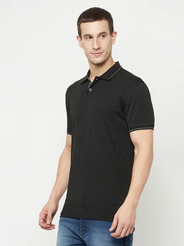 Octave Men Black Polo Collar T-shirt