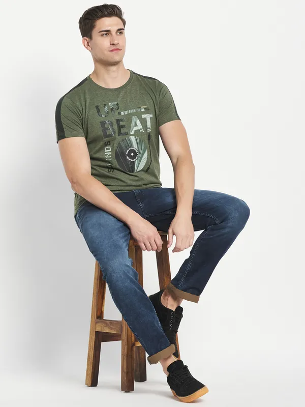 Octave Men Olive Green Typography Printed Applique T-shirt