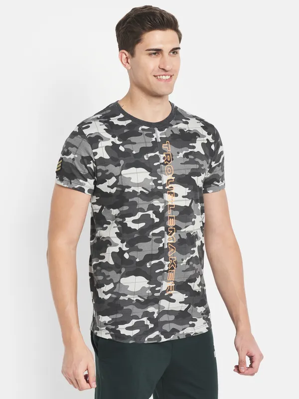 Octave Men Black Printed Raw Edge T-shirt