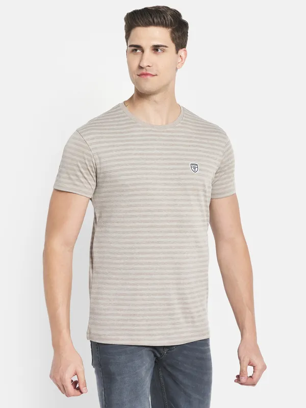 Octave Men White Striped T-shirt