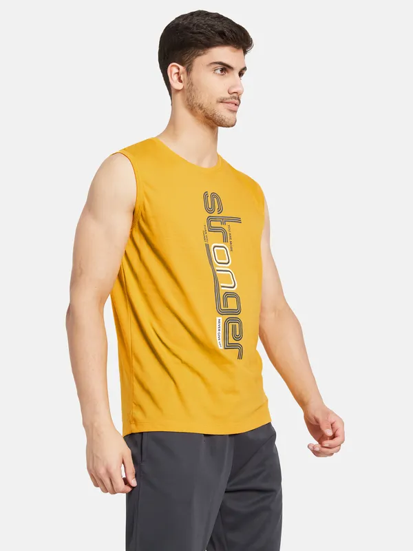 Typographic Print Sleeveless T-shirt