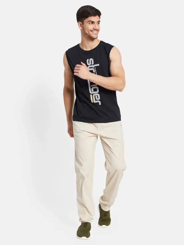 Typographic Print Sleeveless T-shirt