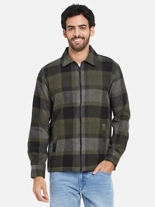 METTLE Men Olive Green Checked Casual Shirt