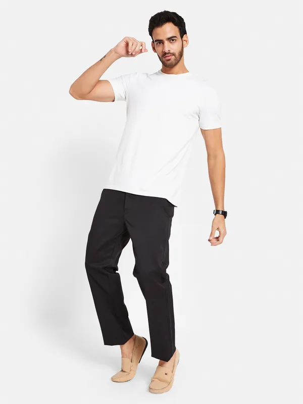 Octave Men Mid-Rise Cotton Chinos