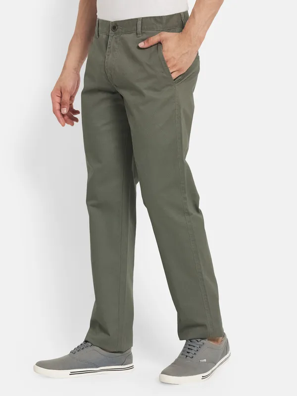Men Olive Green Chinos Trouser