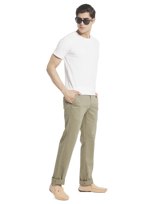 Octave Men Khaki Solid Regular-Fit Chinos