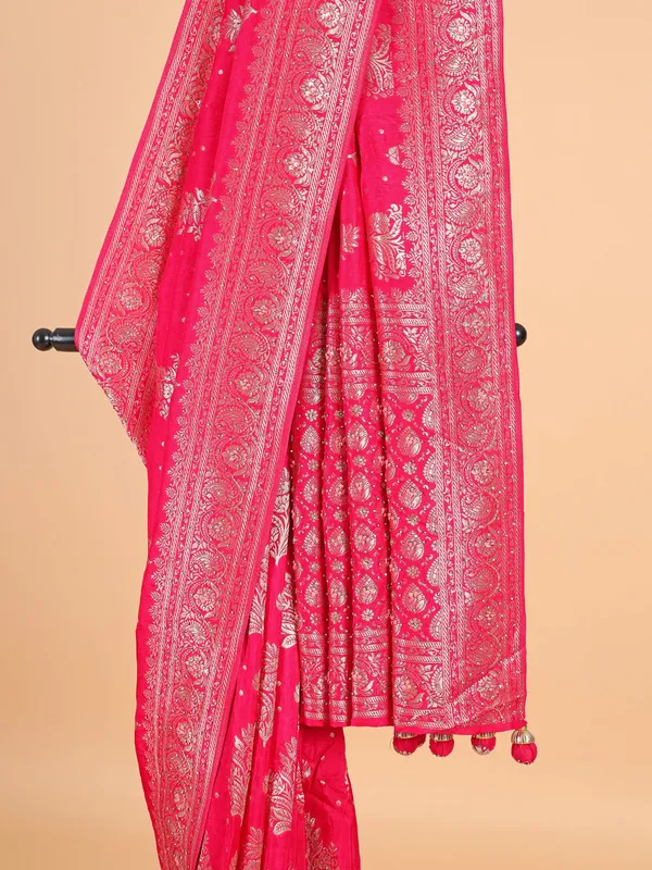 Alluring red silk saree with zari work