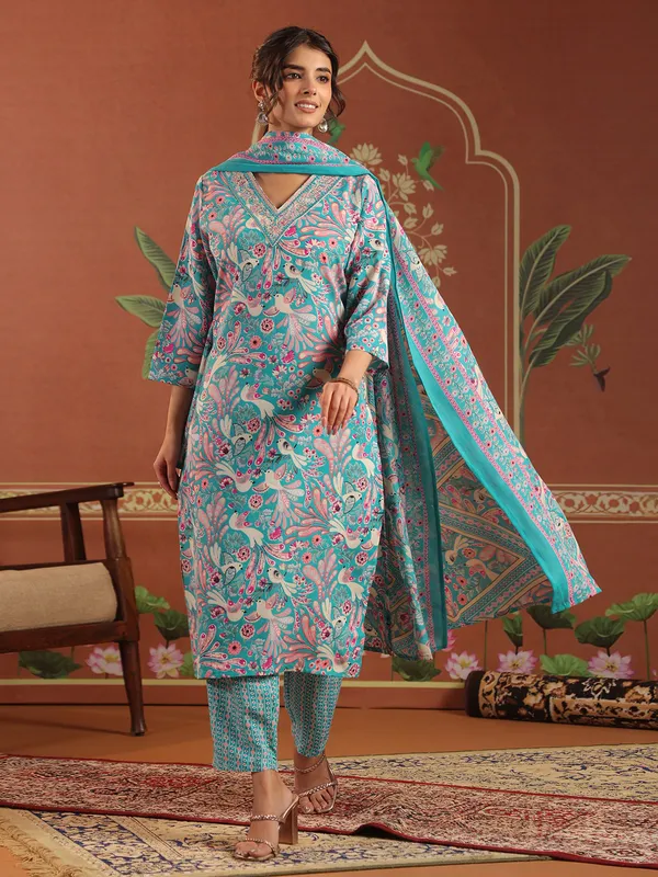 Aqua blue V neckline cotton kurti set with printed