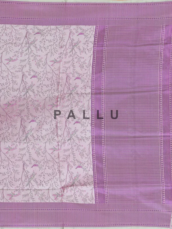Attractive silk pink saree with print