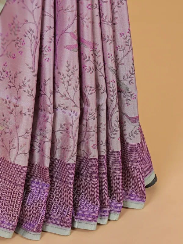 Attractive silk pink saree with print