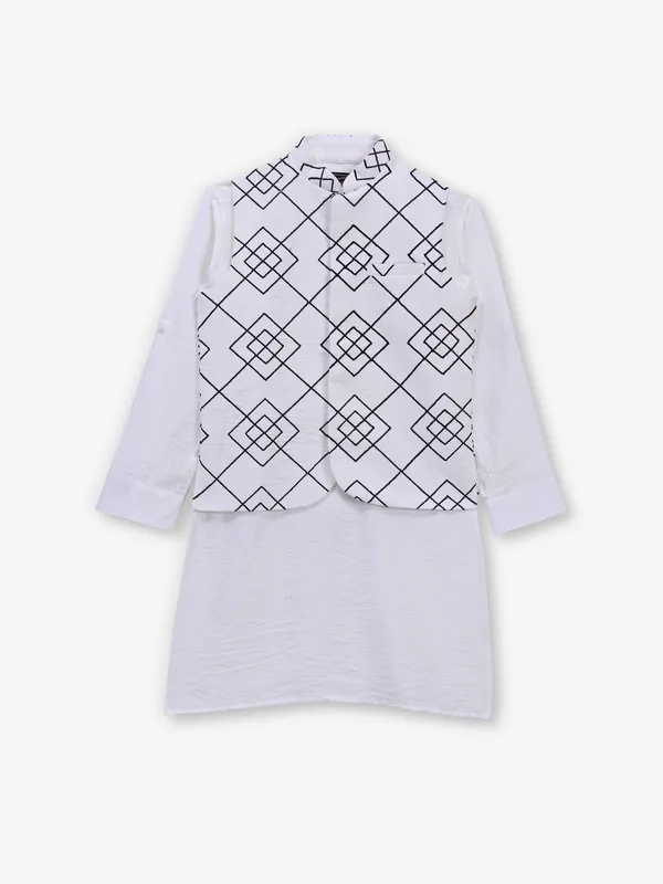 Attractive white cotton waistcoat set