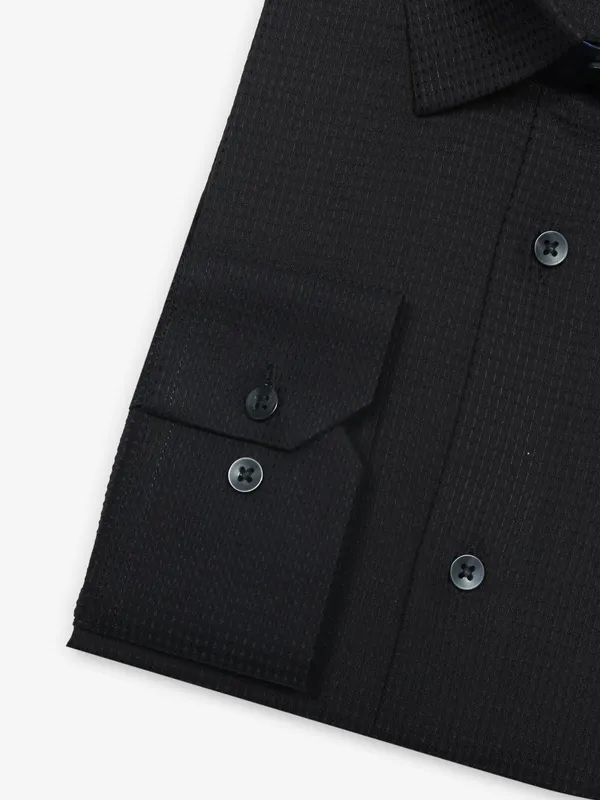 AVEGA black cotton texture shirt