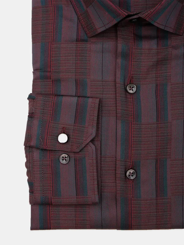 Avega cotton printed maroon shirt