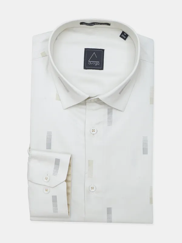 Avega cream color printed slim fit cotton shirt