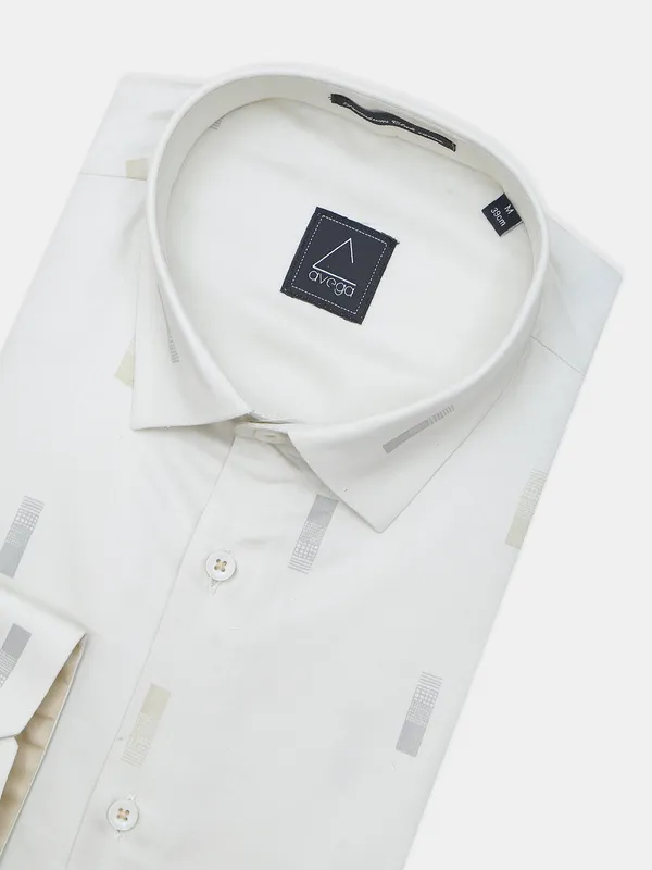 Avega cream color printed slim fit cotton shirt