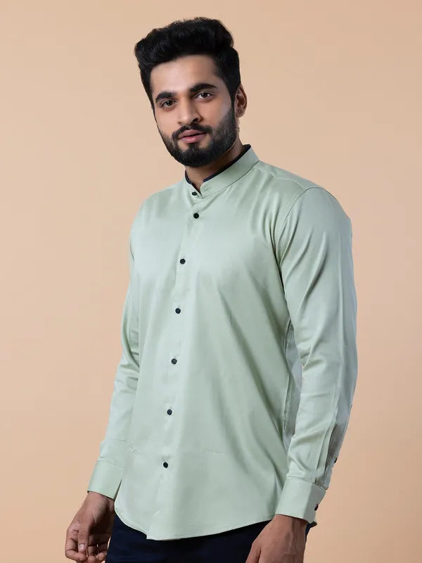 Avega light green plain shirt in cotton