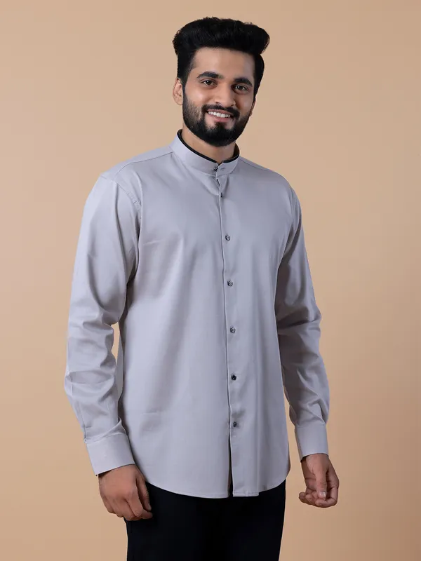 Avega light grey cotton plain shirt