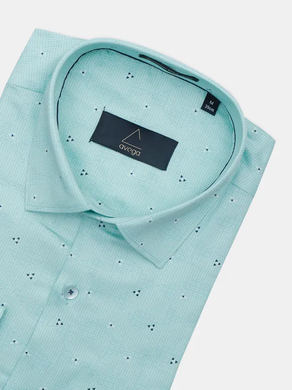 Avega pista green slim fit cotton shirt