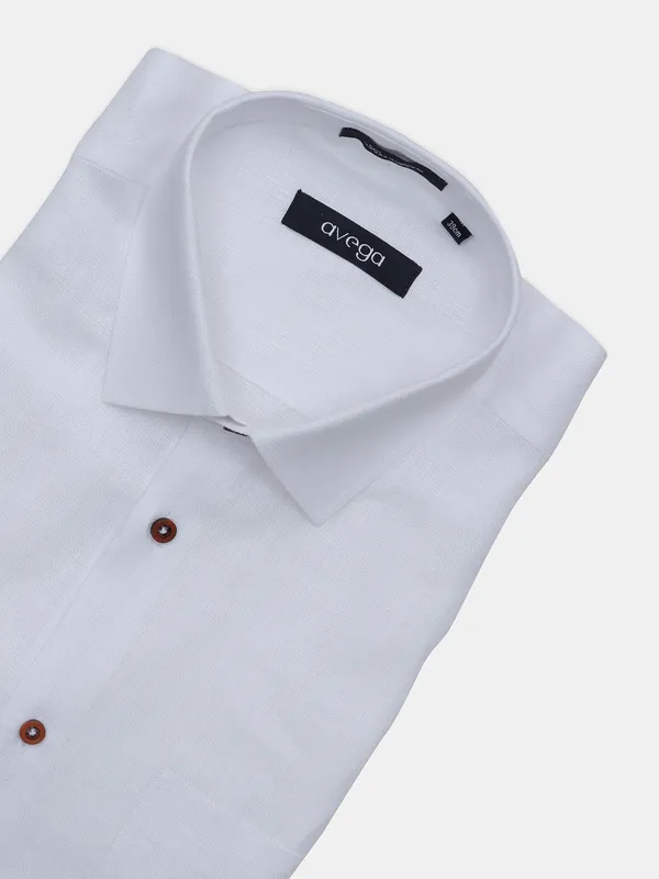 Avega presented white formal shirt in linen