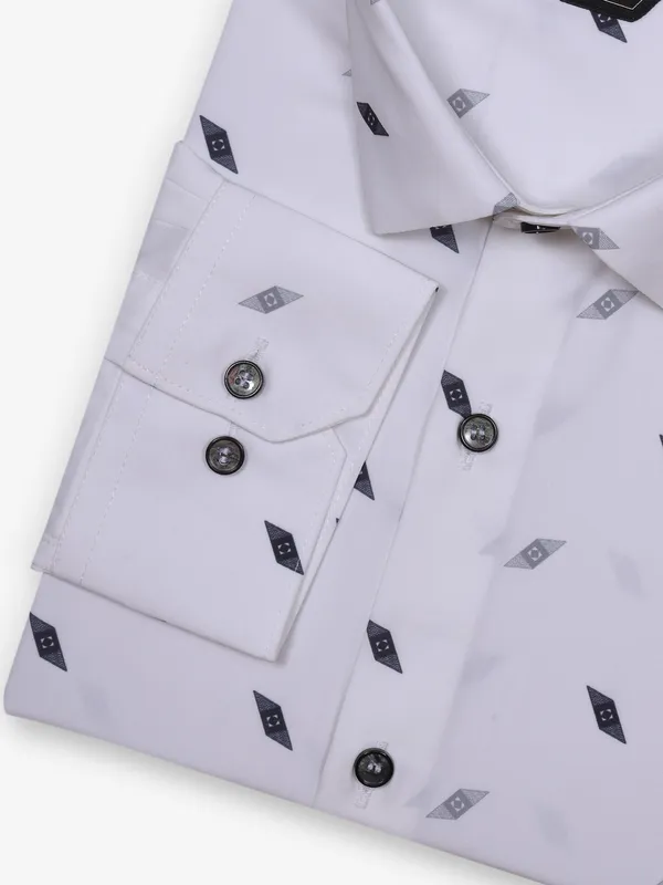 AVEGA printed white party shirt in cotton