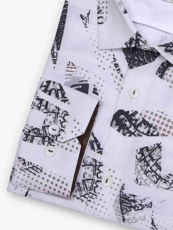 AVEGA white cotton party shirt with print