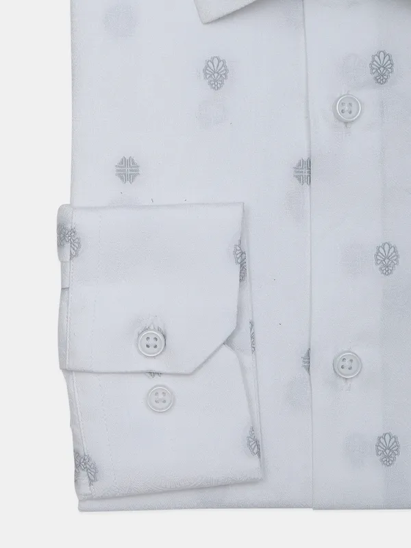 Avega white cotton printed shirt for men