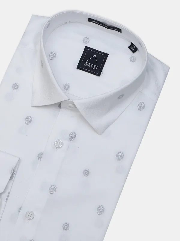 Avega white cotton printed shirt for men