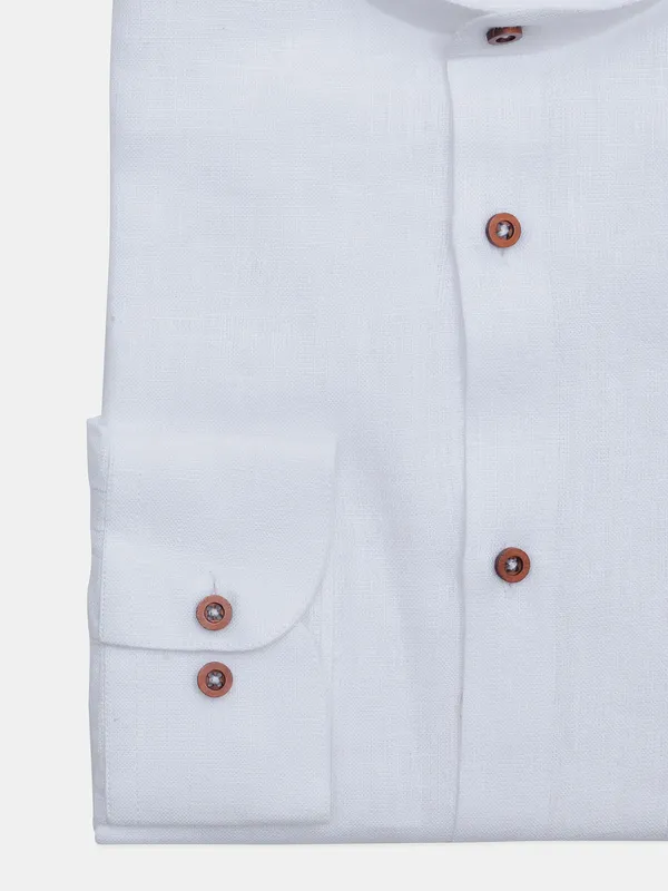 Avega white solid linen slim fit shirt