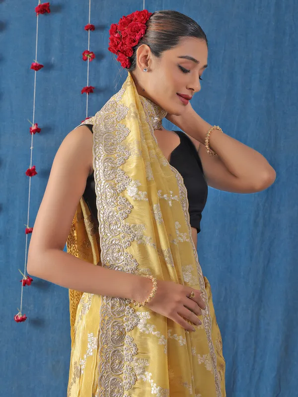 Awesome yellow saree in silk