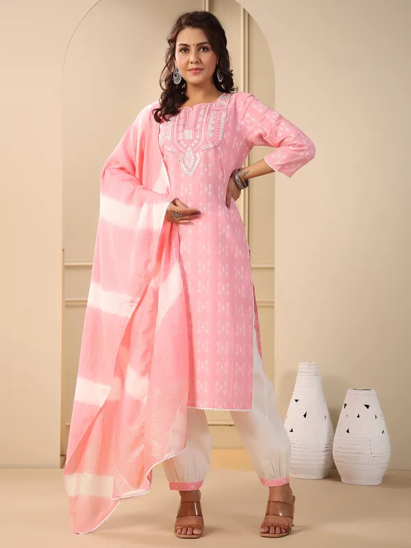Baby pink casual printed kurti set
