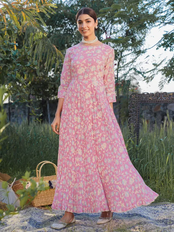 Baby pink printed long kurti