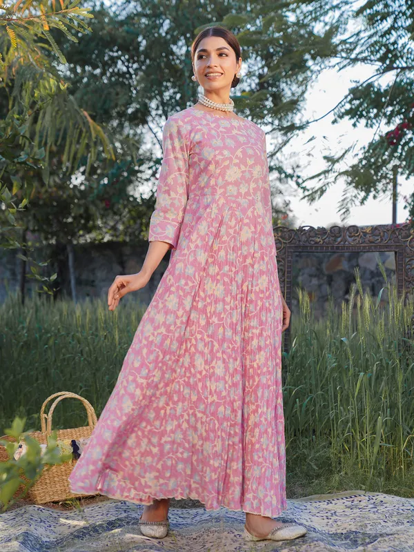 Baby pink printed long kurti