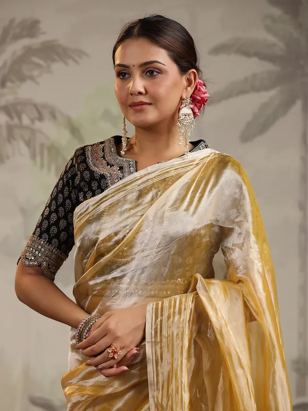 Beautiful gold organza saree