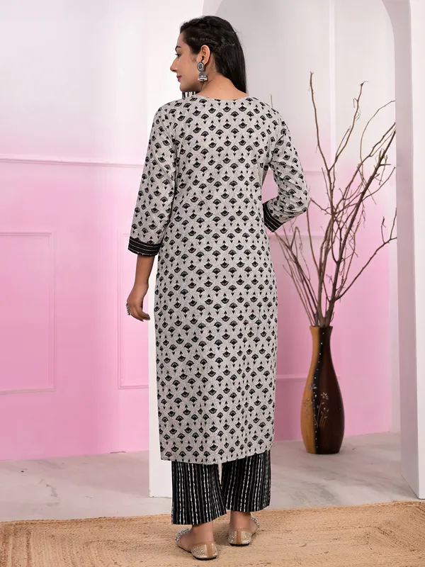 Beautiful light grey cotton kurti set