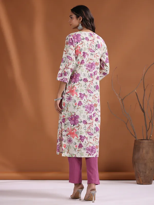 Beautiful off white cotton kurti with pant