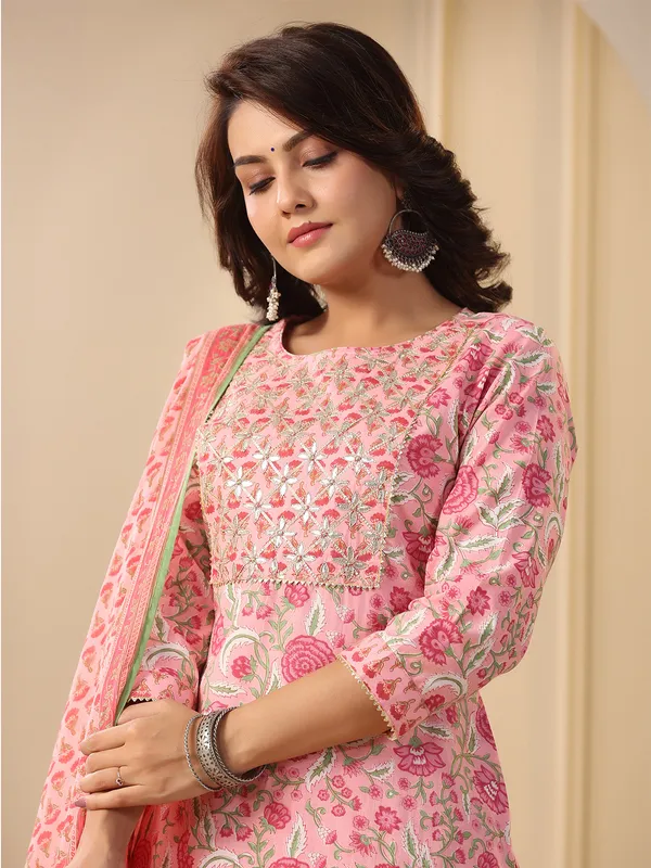 Beautiful pink floral printed kurti set