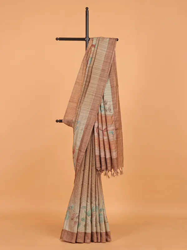 Beige cotton printed saree for women