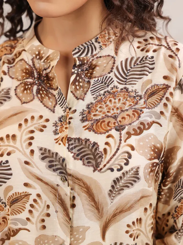 Beige linen co-ord set with print