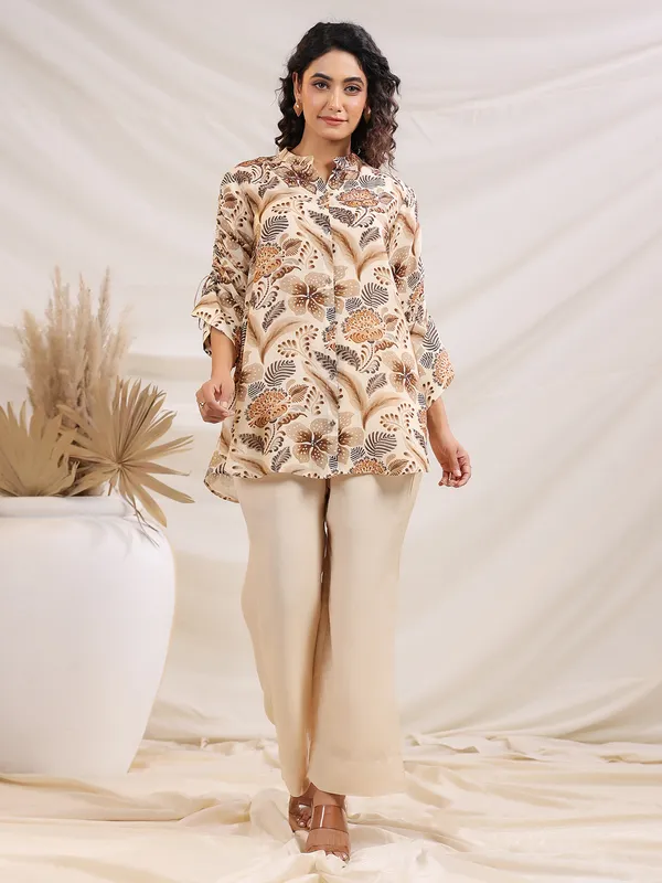 Beige linen co-ord set with print