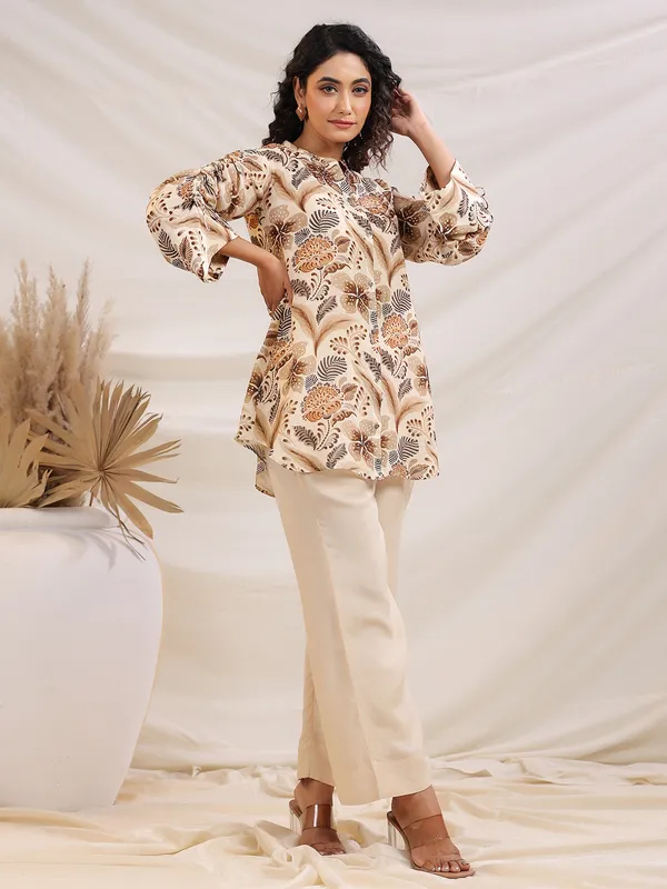 Beige linen co-ord set with print