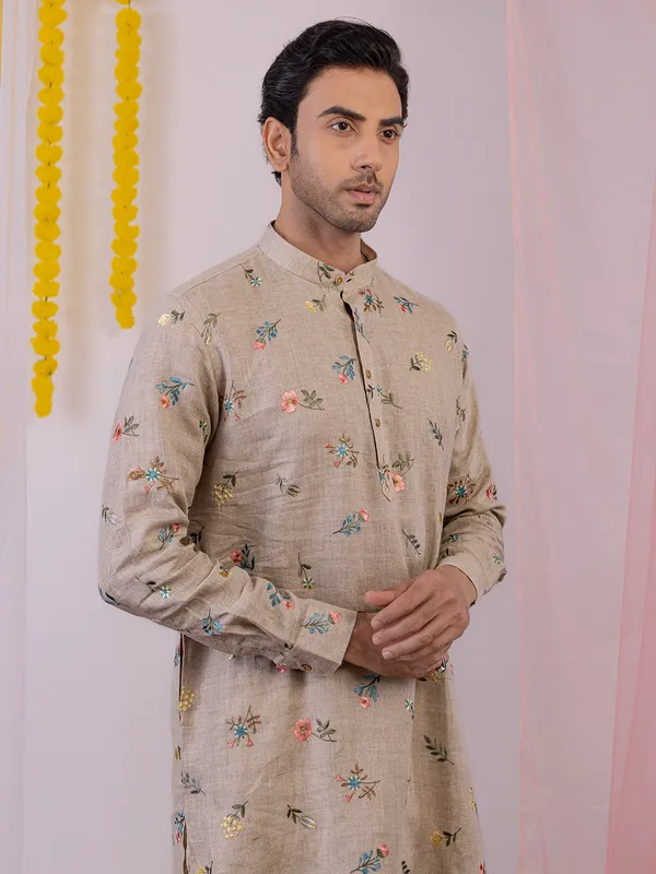 Beige linen kurta with embroidery