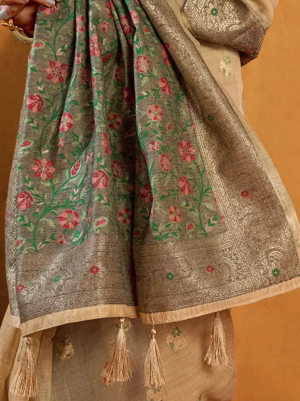 Beige semi cotton saree for graceful festive looks