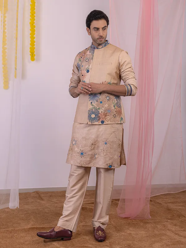 Beige silk men waistcoat set with print