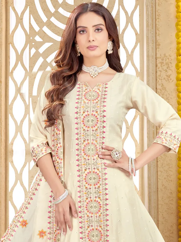 Beige silk salwar kameez for wedding